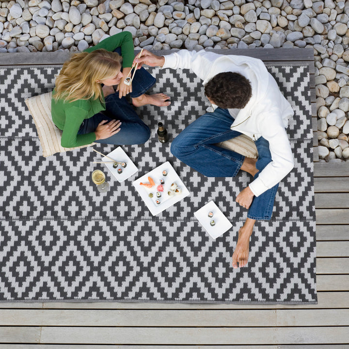 Outdoor Reversible Mats Rectangle Area Rugs, Plastic Straw Rug, Large Floor Mat and Rug for Outdoors, RV, Patio, Backyard, Deck, Picnic, Beach, Trailer, Camping