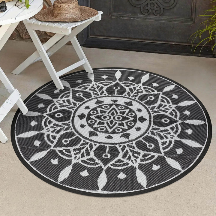 Outdoor Reversible Rug, 5' x 5' Plastic Straw Rug Mat for Decoration and Clearance Indoors & Outdoors, Patio, Deck, Garden, Backyard, Balcony, Picnic, Camping, RV, Black & White