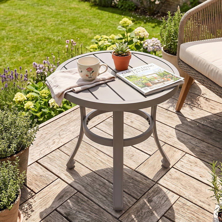 Outdoor Metal Side Table, Weather-Resistant 19.7" Round End Table